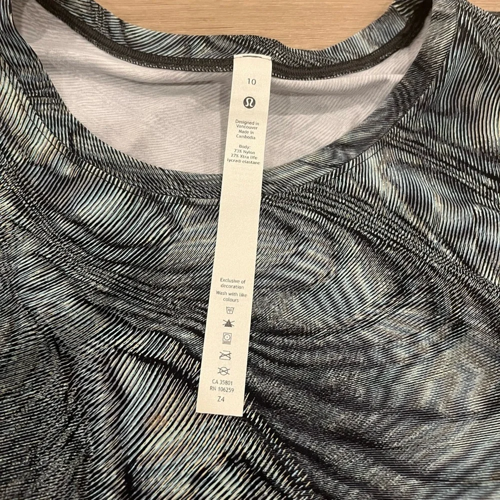 Lululemon High Neck Split Hem Run Tank Abstract Water Pulses Size 10